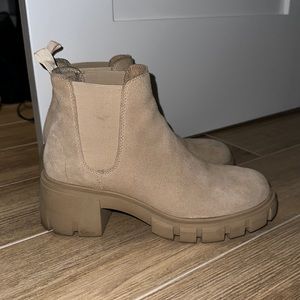 Steve Madden creme ankle boots